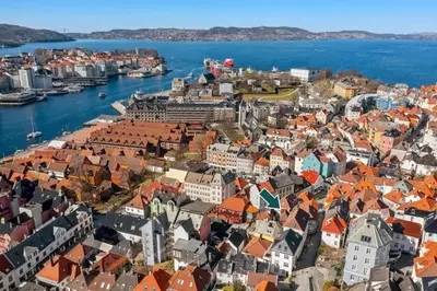 Gallery image of Dinbnb Homes I 200m to Bryggen I Make Memories with Friends and Family! in Bergen