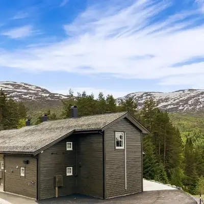Amazing Home In Nordfjordeid With Wifi