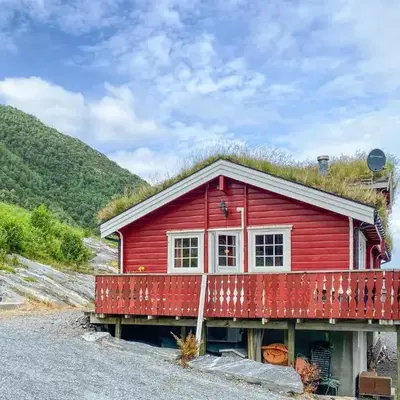 Nice Home In Selje With Wifi