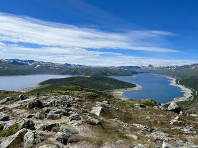 a view of a lake on top of a mountain at River view in Hovet