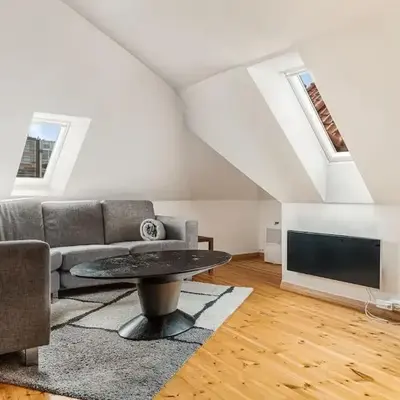 Dinbnb Apartments I Historical Two-Floor Apartment with Rooftop Panorama I 1645 Heritage