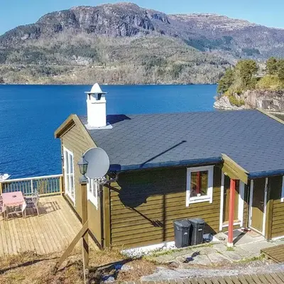 Nice Home In Eikelandsosen With Sauna