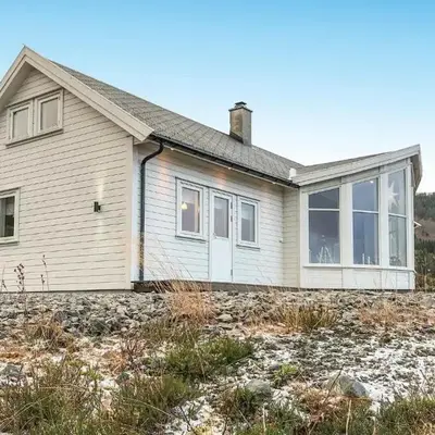 Lovely Home In Stadlandet