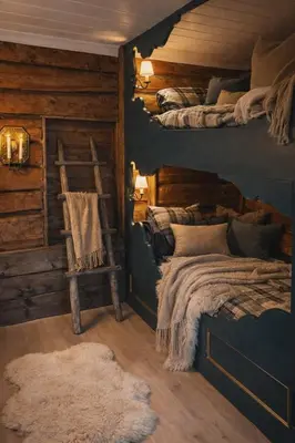 a bedroom with two beds in a log cabin at Smie på sjarmerende og historisk gård in Baukål