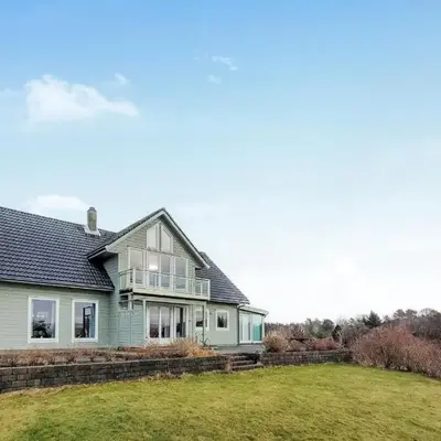 Stunning Home In Sveio With Wifi