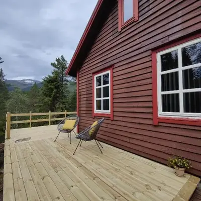 Tronstadbu- 1800s Cabin near Geirangerfjord & Slogen Hike
