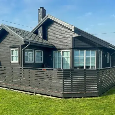 3 Bedroom Stunning Home In Bøvågen