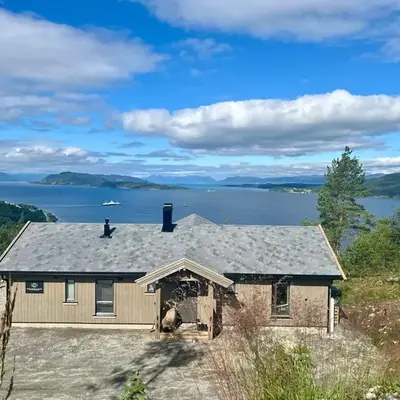 Fjord-Holiday-Lodge mit atemberaubendem Panorama