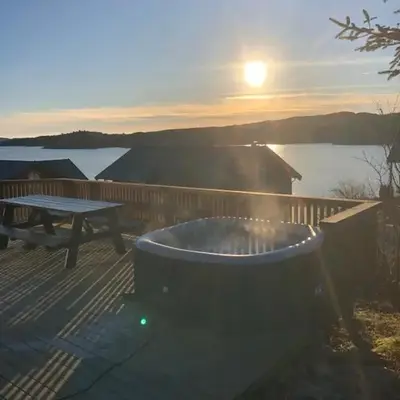 Seaside cottage with hot tub and sauna sleeps 11