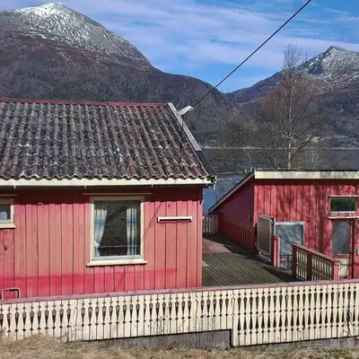 6 person holiday home in Halsanaustan