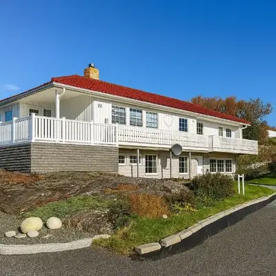 Hus med panoramutsikt i Bud