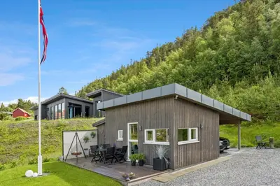 Gallery image of Luxuriøs sjøhytte med panoramautsikt in Råk