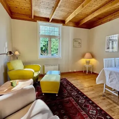 Leilighet i herskapelig villa
