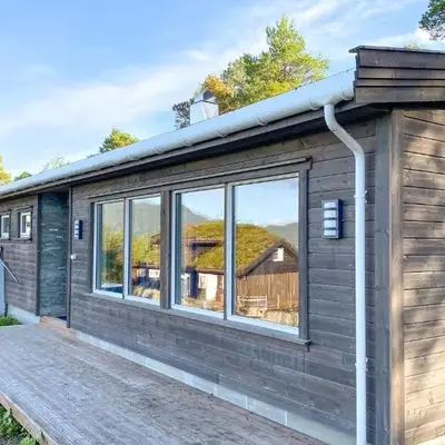 3 Bedroom Beautiful Home In Torvikbukt