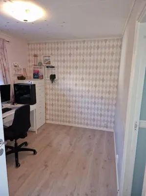 an office with a desk and a computer in a room at Ski VM 2025 Hus 20 min til Granåsen og trdh in Melhus