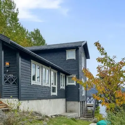 4 Bedroom Nice Home In Deknepollen