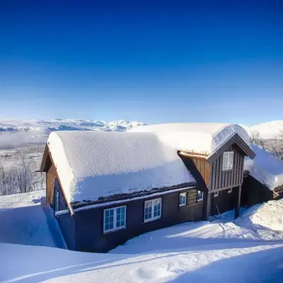 Charming Family Cabin With Stunning Mountain Views