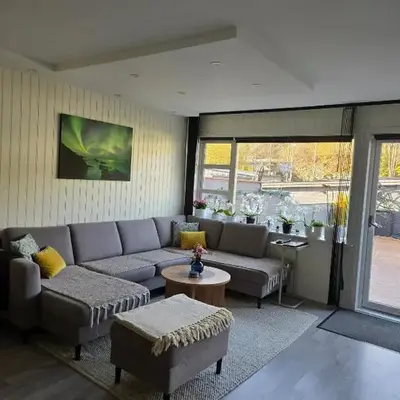 Exclusive three-story villa near the ski center