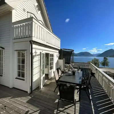Idyllisk hus i Vassenden sentrum