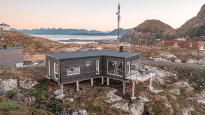 a tiny house on top of a mountain at Runde Panorama - Castillo in Terøy