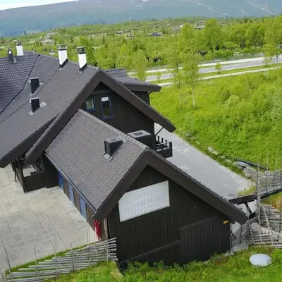 Perfect For Skiing And City Access