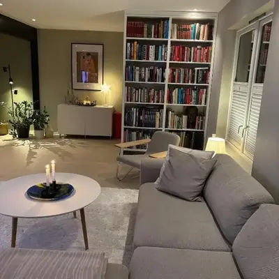 Beautiful house - walking distance of everything