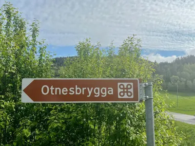 a street sign on the side of a road at Unique Modern Harbour Home In Valsøyfjord in Valsøyfjord