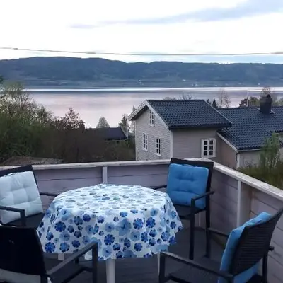Holiday house by Lake Mjosa