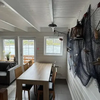 Cozy Oceanfront Escape