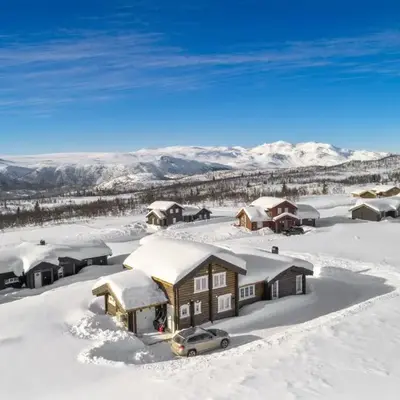New Timber Lodge With Stunning Views And Comfort
