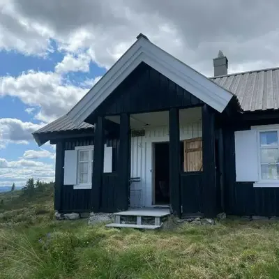 Traditional Mountain Cabin Near Hallingskarvet