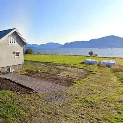 Gamlemgarden by Norgesbooking - house by the sea