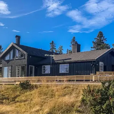 Beautiful Home In Sjusjøen With Wifi