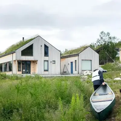 Beautiful Architecture By Vågslidvatnet Lake
