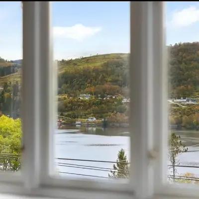 Vestlandsidyll ved sjøen & Bergen