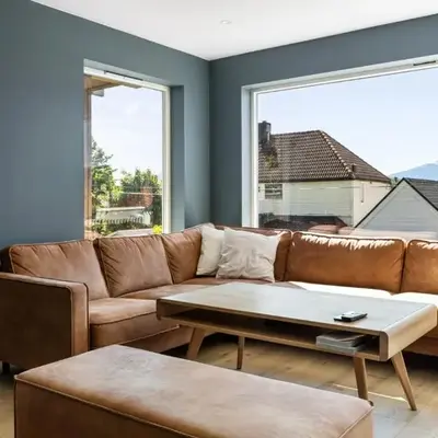 House with outdoor area