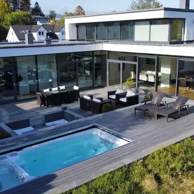 Exclusive seafront villa