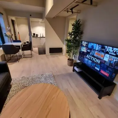 Central and Spacious Apartment for 8