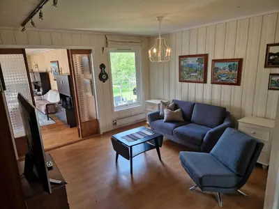 Gallery image of Hus med stor hage ved Vatsfjorden in Åmsosen