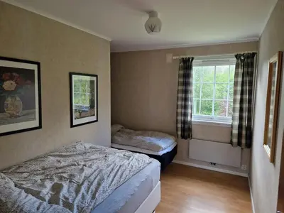Gallery image of Hus med stor hage ved Vatsfjorden in Åmsosen
