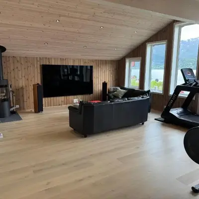 Living in a Nikolai Astrup motif 96m2