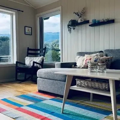 Cabin by the lake with 3 bedrooms