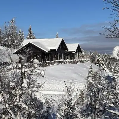 Cabin With Panoramic Views Over The Mountains