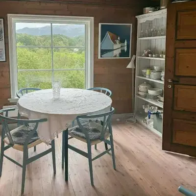 Traditional Cabin With Fjord Views In Skjoldastraumen