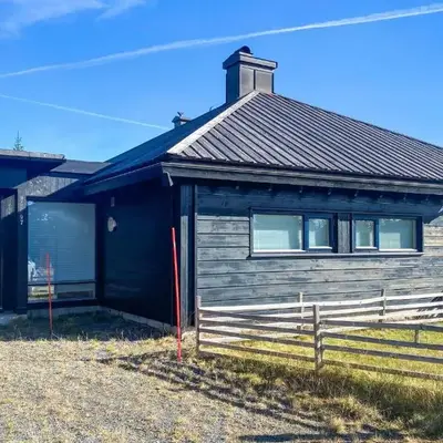 3 Bedroom Cozy Home In Sjusjøen