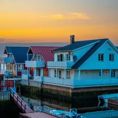 Vár Seaside Cabin