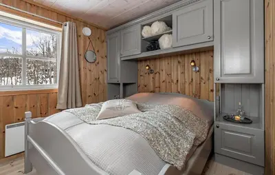 a bedroom with a bed and a window at 3 Bedroom Gorgeous Home In Nesbyen in Nesbyen