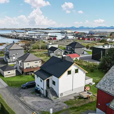 Nice Home In Harøya With Harbor View
