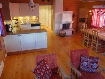 an aerial view of a kitchen and living room at Familievennlig Hytte Rett Ved Sentrum in Beitostøl