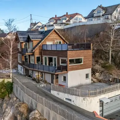 Luxury Seafront Villa with Panoramic Views